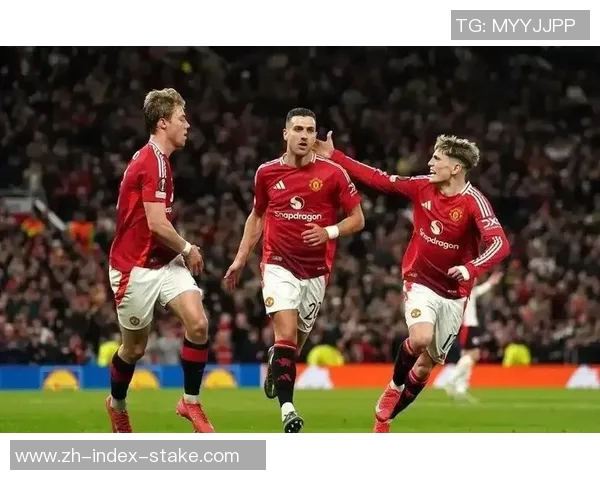 巴伦西亚主场迎战曼联双方争夺欧战资格的关键之战